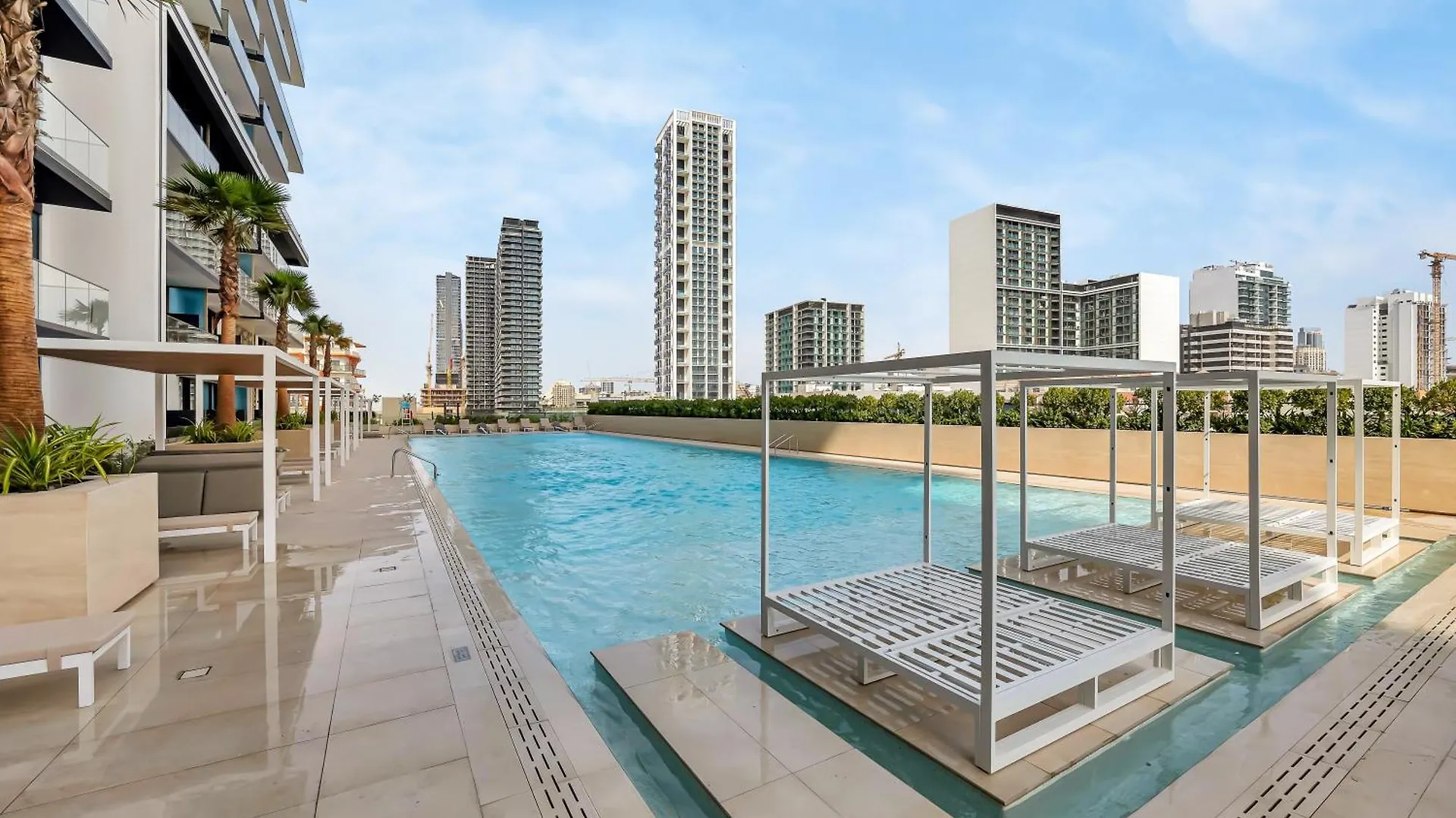 Stunning Brand New1Br Apartment Dubai 0*,